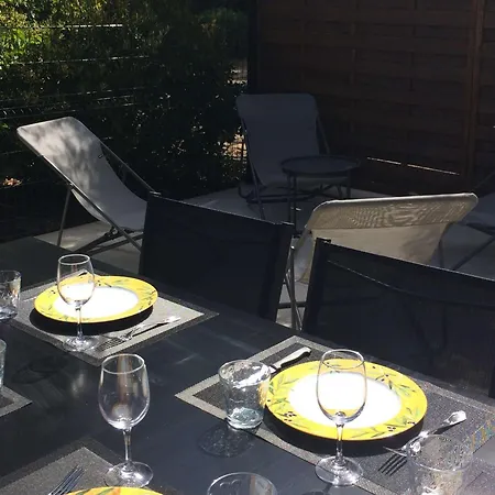 Holiday home Climatisee Avec Piscine, Parking Prive, Proche - 6 Pers. - Fr-1-607-151